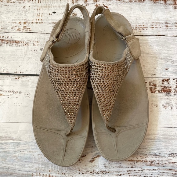 FITFLOP Sandal Flip Flops Taupe Grey & Rhinestone Velcro Back Strap Sz 9 Summer - Picture 1 of 11